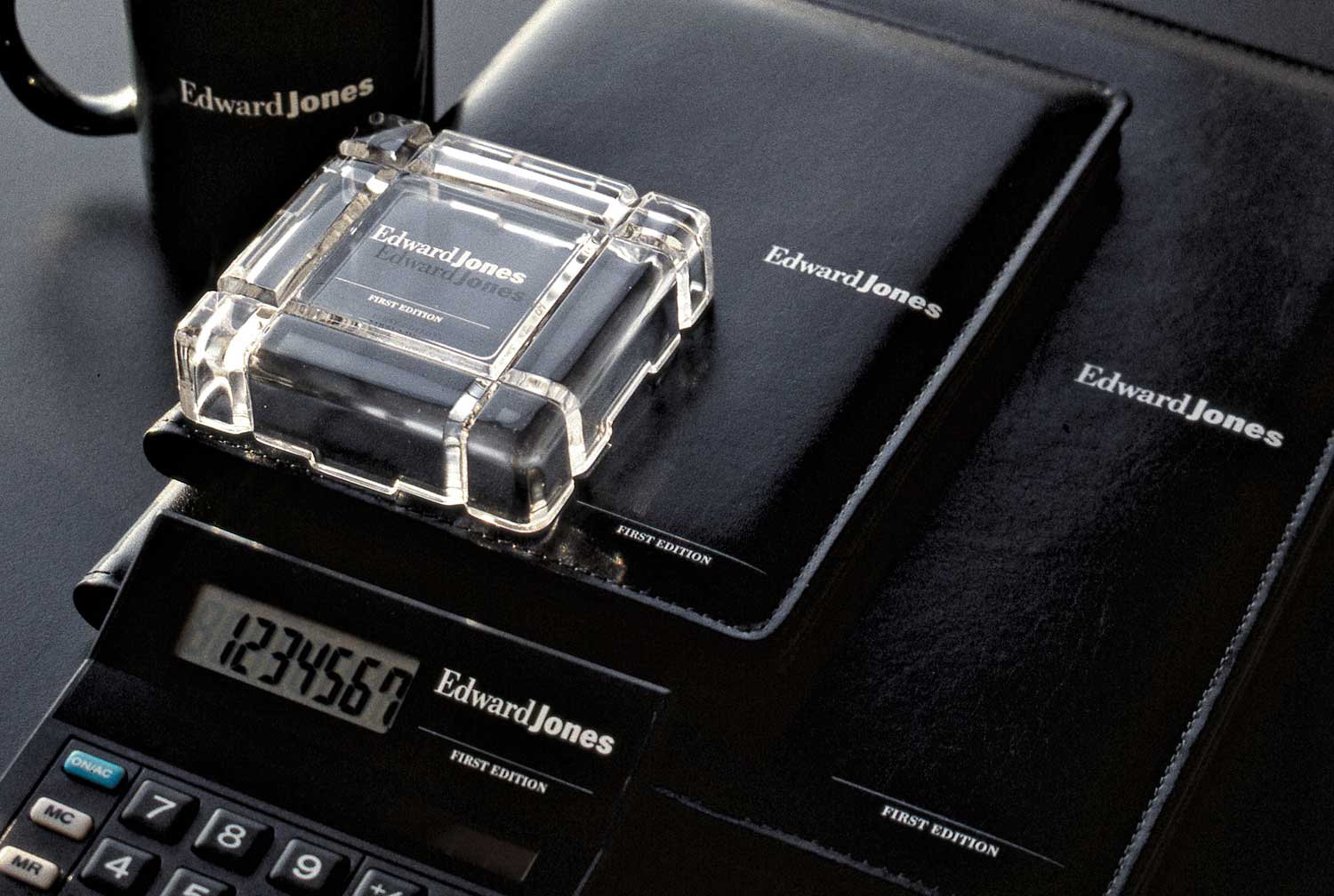 edward-jones-investments_paper-weight.jpg Art Direction by: Bart Crosby, Crosby Associates